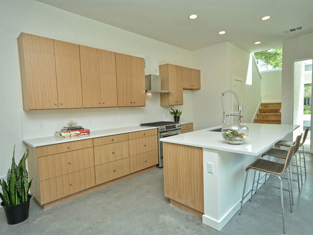 011_Kitchen-sm