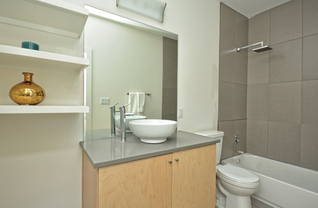 1302-2ndBath