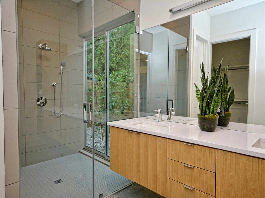 021_Master Bathroom2