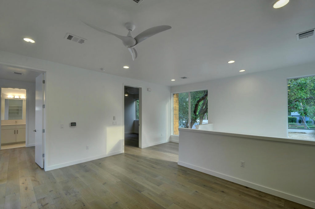 1900 Hether St-large-028-30-Living Up 02-1500x994-72dpi