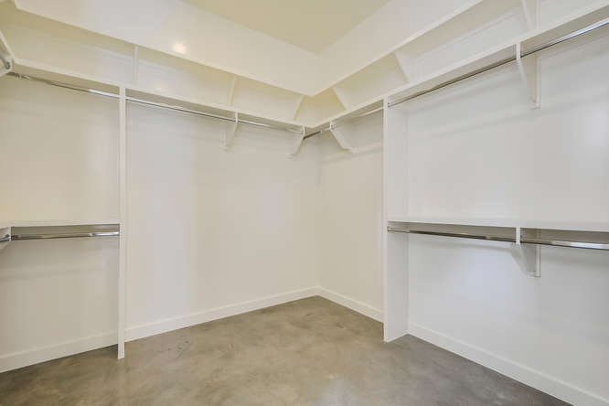 2110 Peach Tree St-small-020-20-Master 05-666x444-72dpi