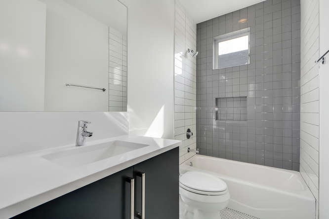 2110 Peach Tree St-small-023-22-Other Bath 02-666x444-72dpi