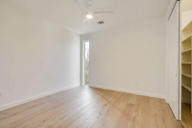 2110 Peach Tree St-small-025-25-Other Bed 01-666x444-72dpi