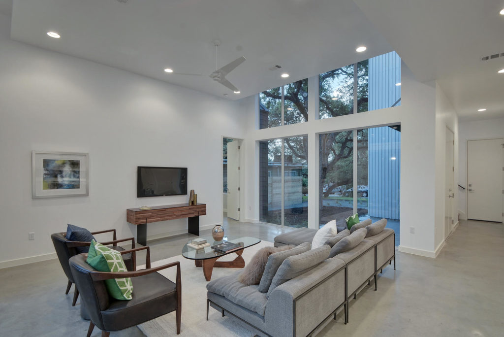 2205 Montclaire St-large-016-43-Family Living 02-1499x1000-72dpi