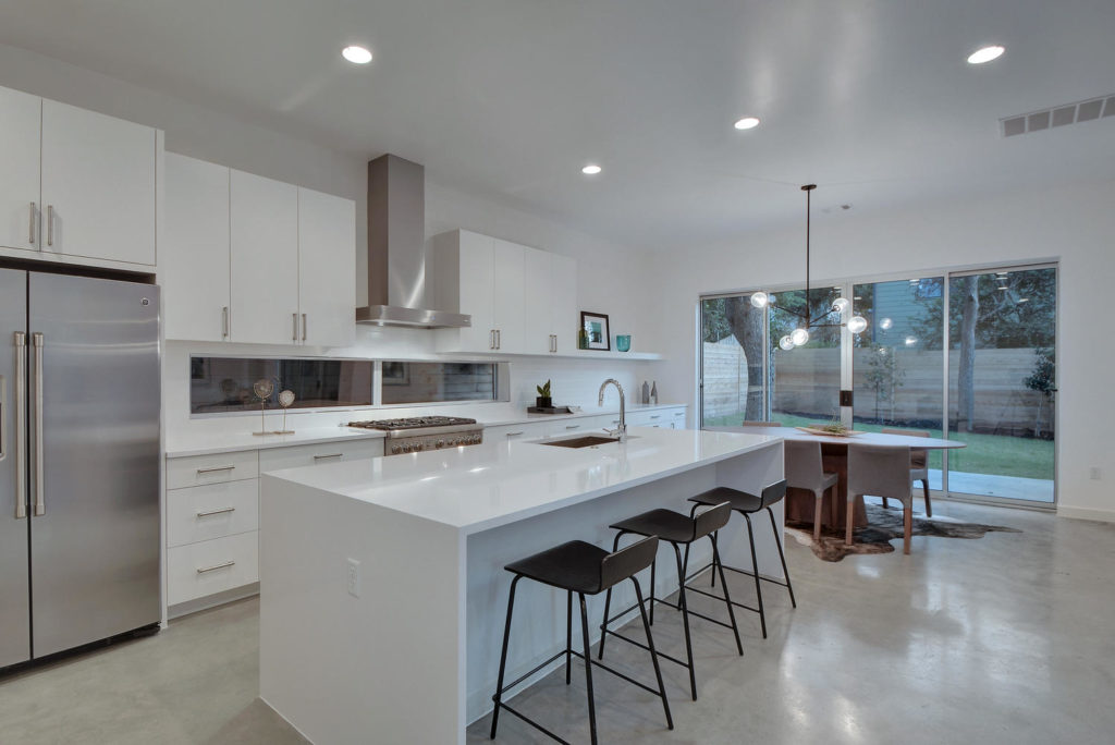 2205 Montclaire St-large-020-26-Kitchen and Breakfast 03-1499x1000-72dpi