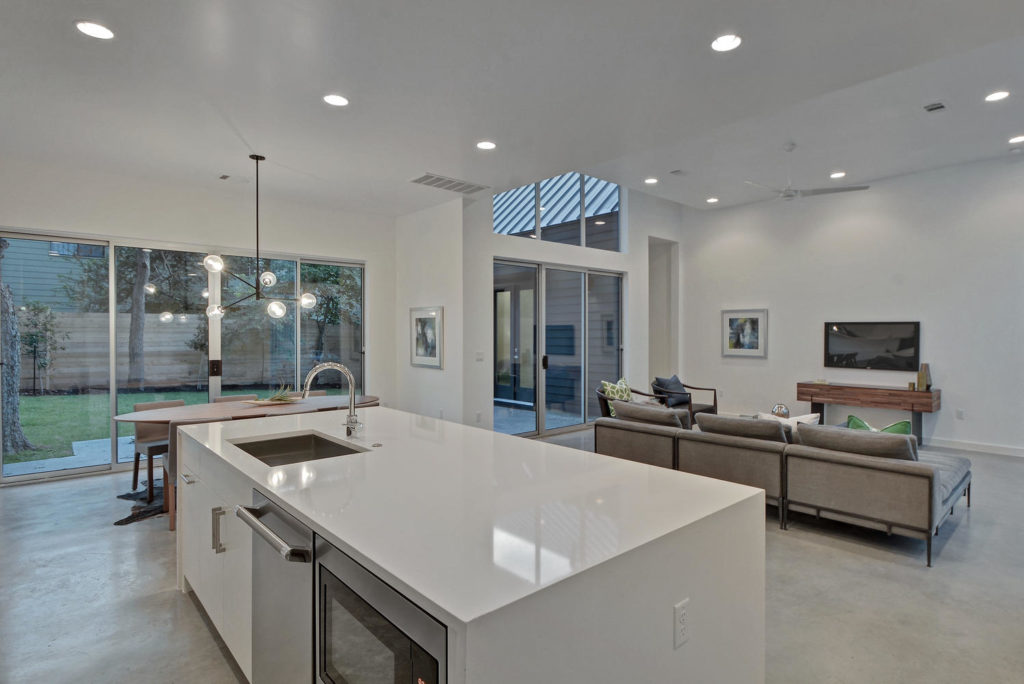 2205 Montclaire St-large-022-25-Kitchen and Breakfast 05-1499x1000-72dpi