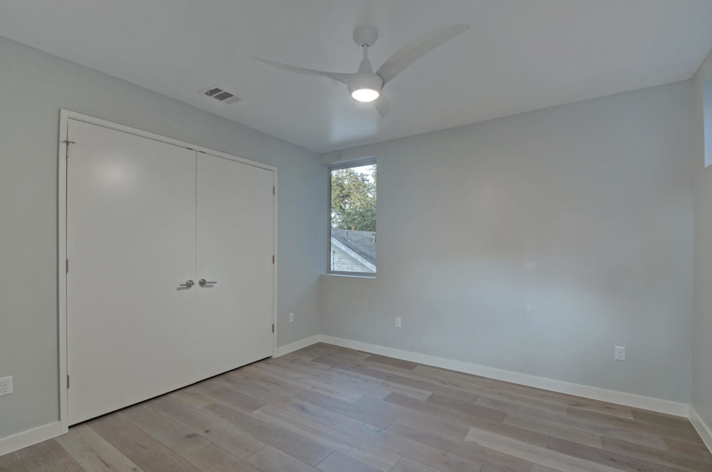 2205 Montclaire St-large-047-50-Other Bed 02-1500x994-72dpi