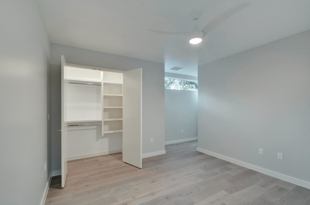 2205 Montclaire St-large-048-45-Other Bed 03-1500x994-72dpi