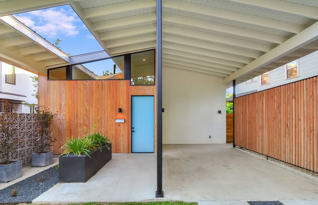 1811 Collier Residence Entry
