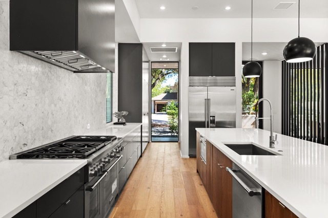 Sunny Slope Residence - Property