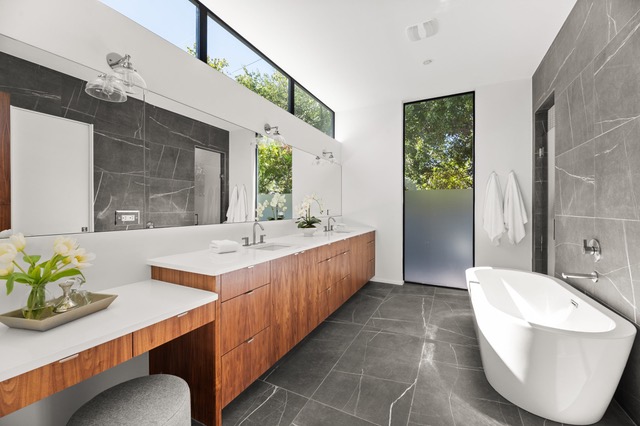 Sunny Slope Residence - Property