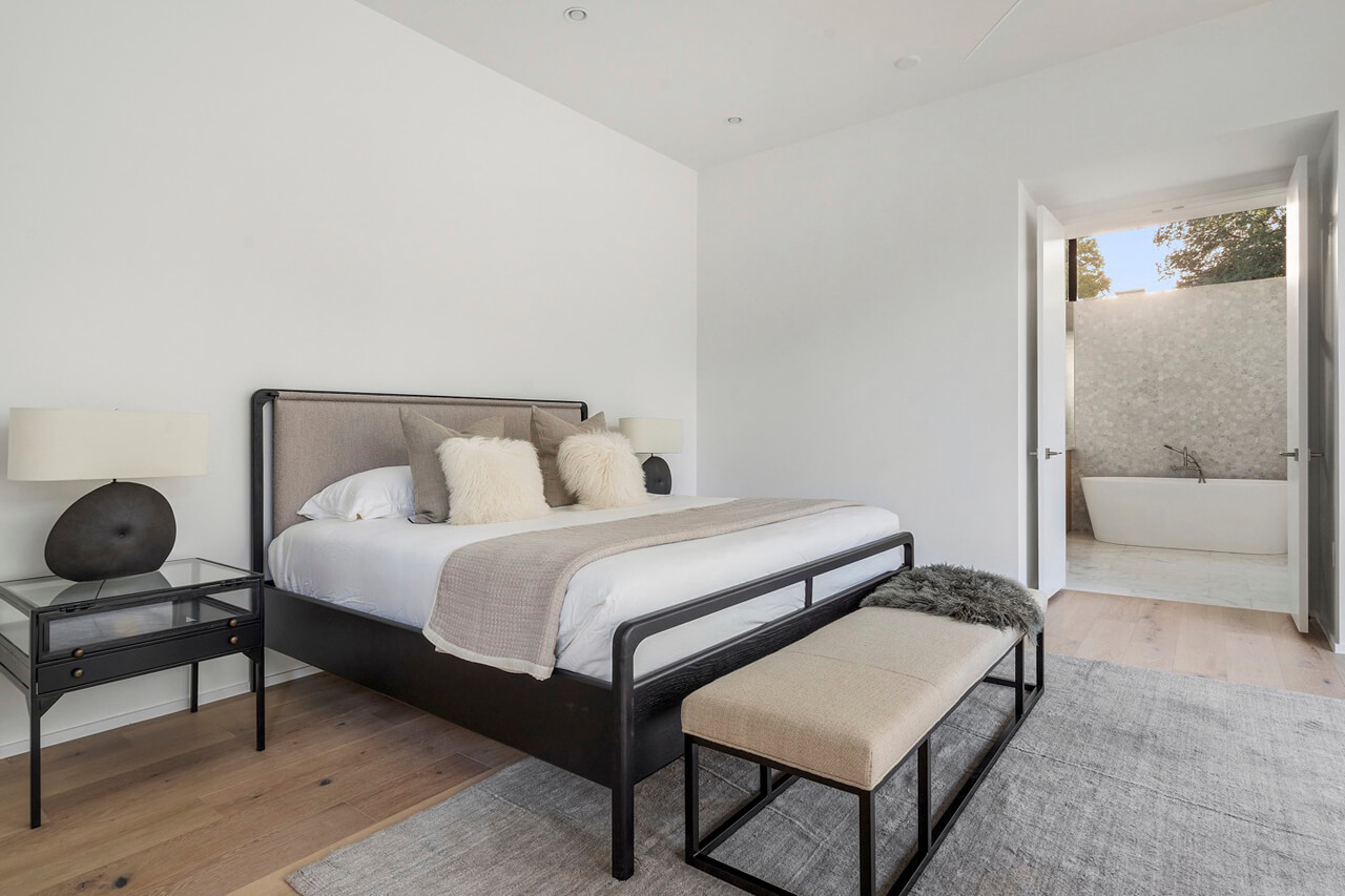 2704 Mountain Laurel Residence