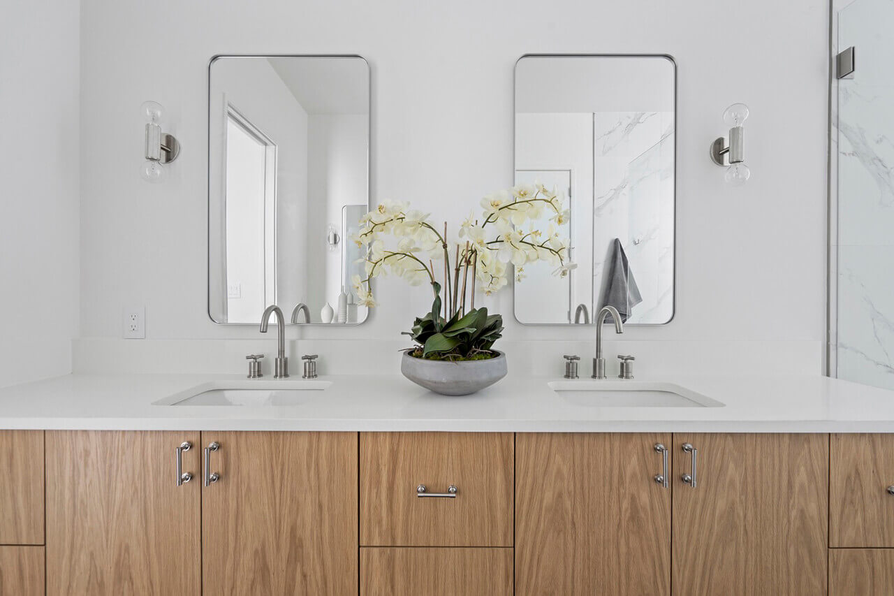 5608 Woodview Residence