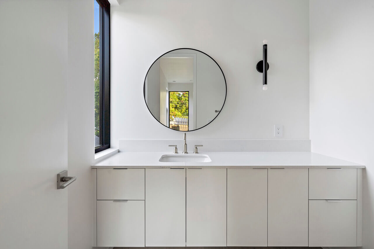 5608 Woodview Residence