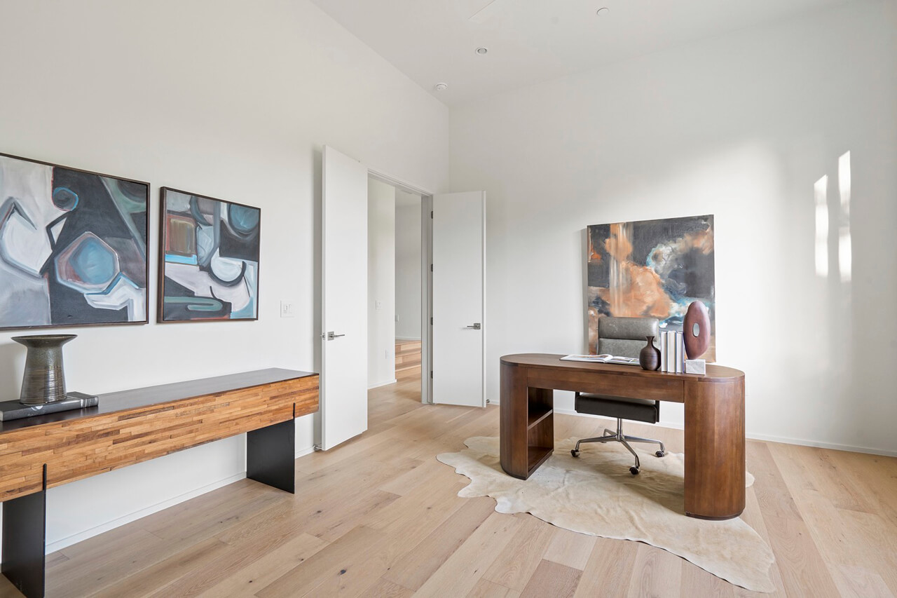 2704 Mountain Laurel Residence