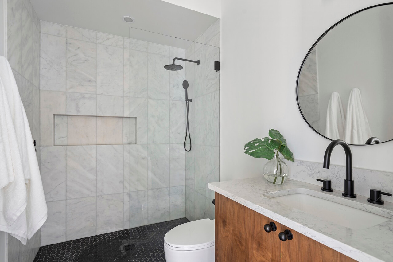 2704 Mountain Laurel Residence