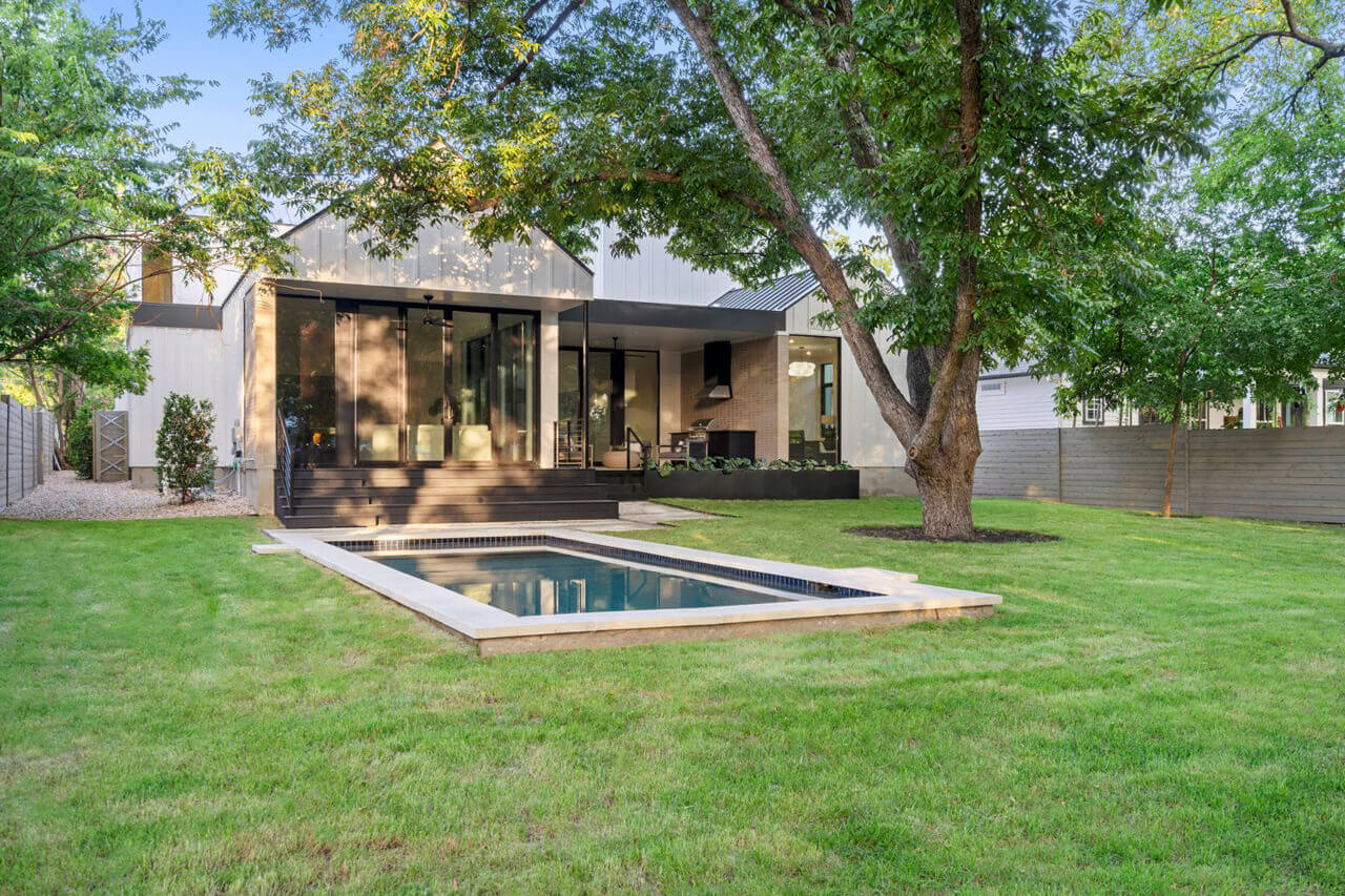 5608 Woodview Residence