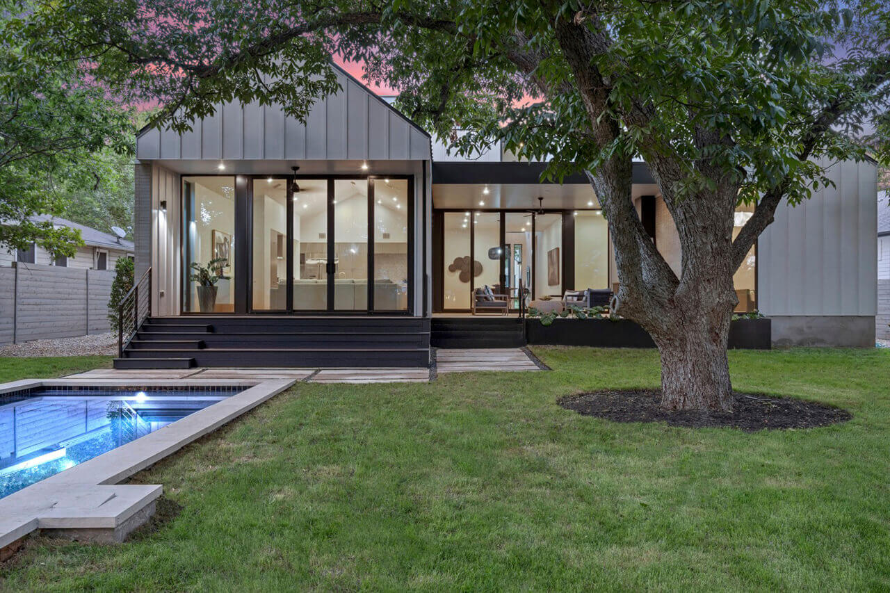 5608 Woodview Residence