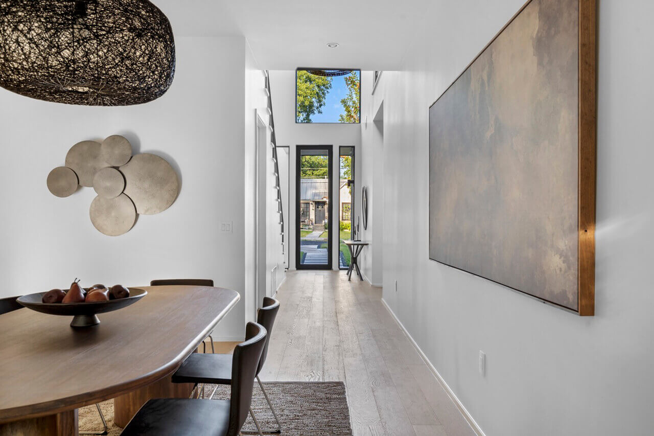 5608 Woodview Residence