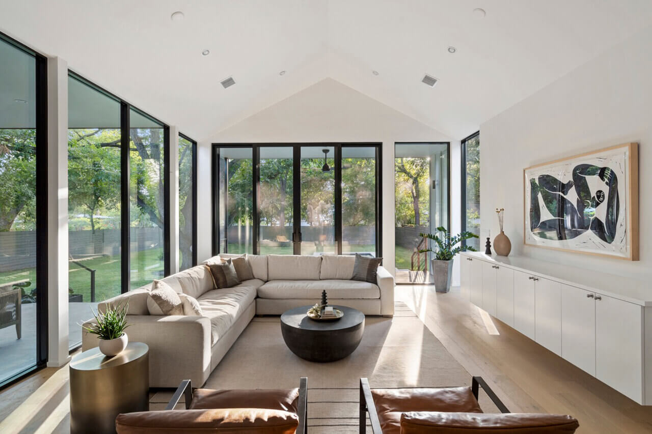 5608 Woodview Residence